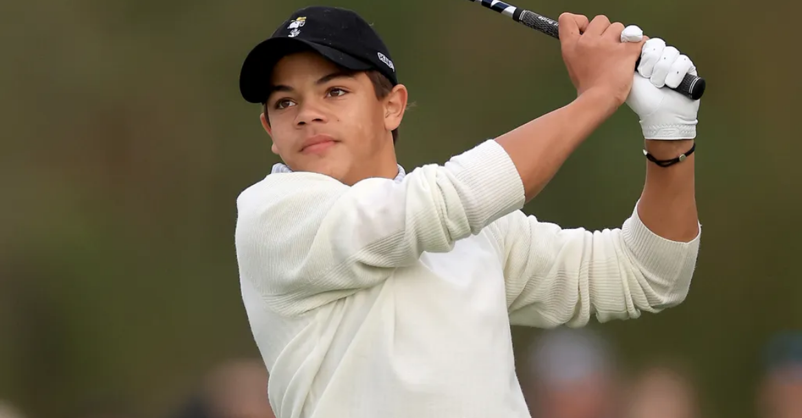 Watch Tigers Priceless Reaction To Charlie Woods Chip In At The Pnc Championship 